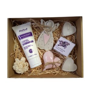 Levendulás női ajándékcsomag kézkrémmel és növényi szappannal – VITALUX kézműves wellness box