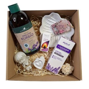 Levendulás relaxációs szett – aromaterápiás illóolaj, fürdőkoncentrátum és alvómaszk wellness dobozban